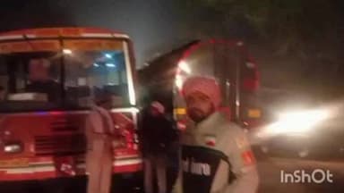 सादाबाद: कुरसंडा मोड पर टैंकर ने रोडवेज बस को मारी टक्कर, दुर्घटना के बाद लगा जाम, पुलिस ने पहुंचकर संभाली व्यवस्था