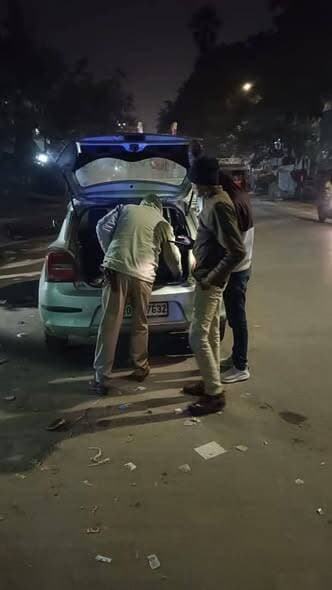 वरीय पुलिस अधीक्षक, दरभंगा के निर्देशानुसार जिला में संध्या गश्ती के दौरान यातायात नियमों के अनुपालन एवं अपराध नियंत्रण ...