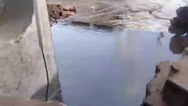 મેઘરજ: મેઘરજમાં UGVCL ની કામગીરી દર્મિયાન ટેલીફોન ઓફીસ સામે પીવાના પાણીની પાઈપલાઈનમાં ભંગાણ સર્જાતા હજારો લીટર પાણીનો વેડફાટ.