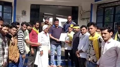 बड़वानी: सिलावद थाने में जयस कार्यकर्ताओं ने मटली में होने वाले कार्यक्रम के विरोध में ज्ञापन सौंपा