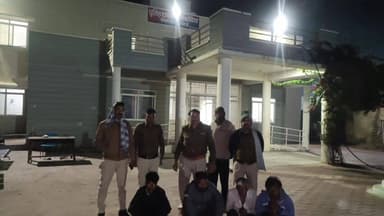 मोहन बड़ोदिया: मोहन बड़ोदिया थाना प्रभारी के नेतृत्व में रातभर चली गश्त, 2 स्थायी और 6 गिरफ्तारी वारंटी पकड़े गए