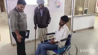 डूंगरपुर: चौपहिया वाहन की टक्कर से युवक हुआ घायल