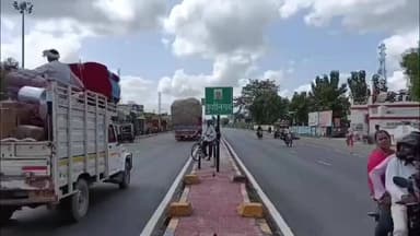 कसिया: पट्टे की जमीन पर भू-माफियाओं का कब्जा, 26 गरीब परिवारों ने डीएम से न्याय की गुहार लगाई