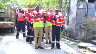 సమ్మయ్య నగర్ లో ఎన్ డి ఆర్ ఎఫ్ వరదల సమయంలో ఎలా చేస్తుందో మాక్ డ్రిల్