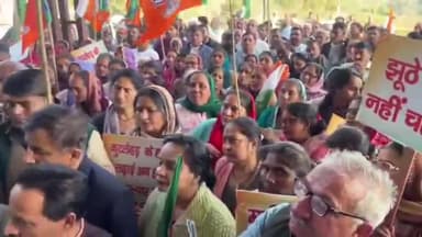 बंगाणा: पूर्व मंत्री वीरेंद्र कंवर ने बंगाणा में कांग्रेस सरकार के खिलाफ निकाली रोष रैली, एसडीएम को सौंपा ज्ञापन