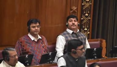 शोहरतगढ़: विधायक विनय वर्मा ने लखनऊ में शीतकालीन सत्र 2025 के दूसरे दिन सदन की कार्यवाही में लिया हिस्सा