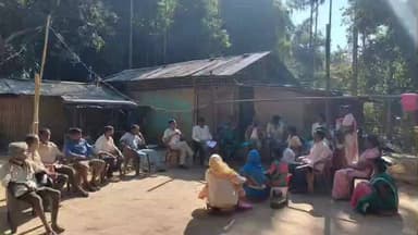 তিনিচুকীয়া: গেলাপুখুৰীত দীৰ্ঘদিনীয়া ৰাইজৰ এটা সমস্যা সমাধানৰ সন্দৰ্ভত আলোচনাত মিলিত হয় অসম গণ পৰিষদৰ সাধাৰণ সম্পাদক জ্যোতিমণি মৰানে