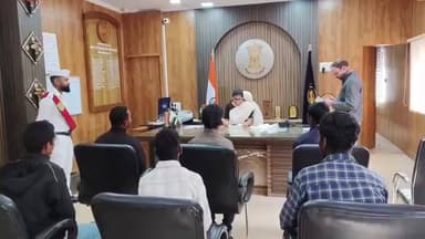 नारायणपुर: जिले की दूसरी महिला कलेक्टर नम्रता जैन एक्शन मोड में, कार्यभार संभालते ही जनदर्शन में सुनी आमजनों की समस्याएं