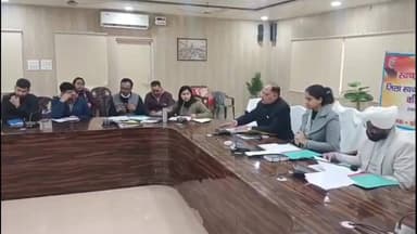 अमरोहा: गंगा तिगरी मेले में बेहतर कार्य करने वाले सफाई कर्मचारियों को किया गया सम्मानित