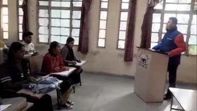 ऊना: हितेश लखनपाल ने कहा, हवाई हमलों व आपदाओं से निपटने के लिए स्वयंसेवकों को दी जा रही ट्रेनिंग