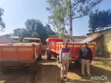 बस्तर: बस्तर में खनिज माफिया पर प्रशासन ने की कार्रवाई, गौण खनिज के अवैध परिवहन पर 10 वाहन और पोकलेन मशीन जप्त