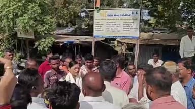 નાંદોદ: પ્રતાપ નગર થી તરોપા સુધી કોડીનાર બાયપાસ રોડમાં જમીન જતા ખેડૂતોએ નાંદોદના ધારાસભ્યને રજૂઆત કરી.