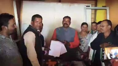 बड़ेराजपुर: बड़ेराजपुर में विधायक नीलकंठ टेकाम ने विधायक जनसेवा केंद्र का शुभारंभ किया