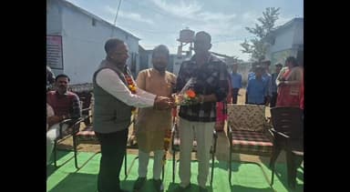 सिवनी: विधायक दिनेश राय मुनमुन ने अटल स्मृति पर्व व स्वेटर वितरण कार्यक्रम में भाग लिया