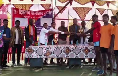 केशकाल: सामुदायिक पुलिसिंग के तहत ईरागाँव पुलिस ने 2 दिवसीय वॉलीबॉल प्रतियोगिता का आयोजन किया, विजेता बिंझे, उपविजेता बनी तोडासी