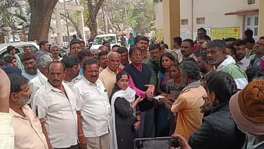 ತುರುವೇಕೆರೆ: ಚಿರತೆ ದಾಳಿಗೆ ಮಹಿಳೆ ಬಲಿ: ಸಂತ್ರಸ್ತ ಕುಟುಂಬಕ್ಕೆ 5 ಲಕ್ಷ ರೂ. ತಾತ್ಕಾಲಿಕ ಪರಿಹಾರ ಚೆಕ್ ವಿತರಣೆ