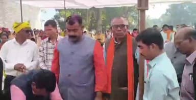 कोंडागांव: प्रशासन ने सुशासन सप्ताह के तहत ग्राम बाड़ागांव में शिविर लगाया, विधायक नीलकंठ टेकाम भी हुए शामिल