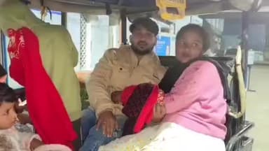 বাসন্তী: ক্যানিং মৌখালী ব্রীজে টোটো উল্টে জখন শিশু সহ ৩ জন,ক্যানিং মহাকুমা হাসপাতালে চিকিৎসাধীন,তদন্ত ট্রাফিক পুলিশ।