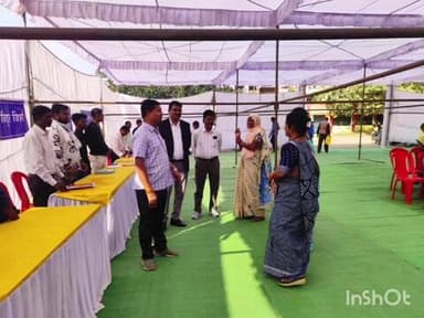 राजनांदगांव: नगरनिगम आयुक्त ने शहर के ठाकुर प्यारेलाल स्कूल और गांधी सभागृह में आयोजित समाधान शिविर का किया निरीक्षण