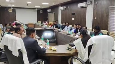 नारायणपुर: प्रेसवार्ता में कलेक्टर नम्रता जैन ने प्राथमिकताएं गिनाईं, अबूझमाड़ के बच्चों को IIT-NIT और नीट की तैयारी में सहयोग मिलेगा