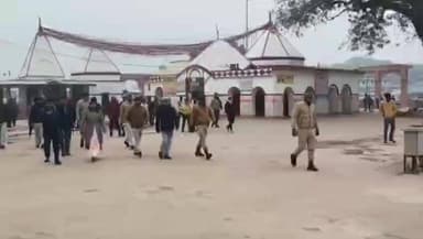 पिपराही: डीएम-एसपी ने न्यू बस स्टैंड और देकुली धाम का निरीक्षण किया, कई दिशा-निर्देश दिए