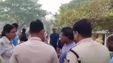 ଏରସମା: ନୂଆ ବର୍ଷ ହୋଡିଂ ଲଗାଇବାକୁ ନେଇ ଜଗତସିଂହପୁର ଜିଲ୍ଲା ଇଶ୍ୱରପୁର ବୋରିକିନା ରାସ୍ତା ରେ ଉତ୍ତେଜନା, ଘଟଣା ସ୍ଥଳରେ ପୋଲିସ ମୁତୟନ