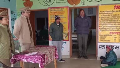 कैराना: ऊंचागांव स्थित उच्च प्राथमिक विद्यालय में पुलिस की ओर से कार्यक्रम का आयोजन किया गया