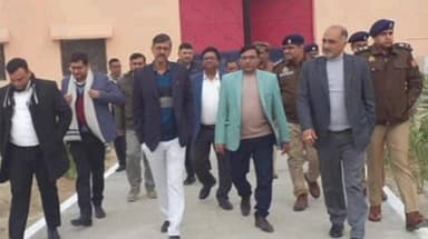 भिनगा: जनपद न्यायाधीश, जिलाधिकारी और पुलिस अधीक्षक ने जिला कारागार भिनगा का किया आकस्मिक निरीक्षण