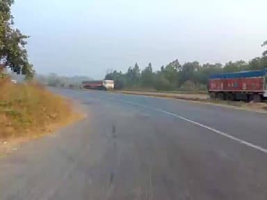 चुरचु: चरही घाटी के यूपी मोड़ पर एनएच-20 बना मौत का रास्ता, सुरक्षा इंतजाम नदारद