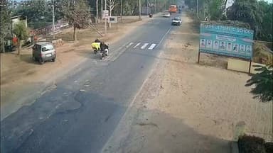 खैर: टप्पल में सड़क हादसे का कहर, एक की मौत, दूसरा गंभीर रूप से घायल, घटना CCTV में कैद