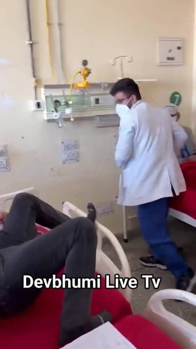 Igmc शिमला में ये क्या रो रहा है..दवाई की जगह कुटाई ....vedio हुआ वायरल