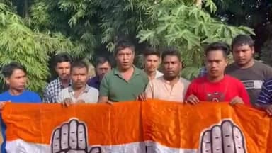 শান্তিরবাজার: সাঁচি রাম বাড়ীতে কংগ্রেস দলের এক উঠানসভায় বিভিন্ন দল ত্যাগ করে ১৫ জন ভোটার কংগ্রেস দলে যোগ দিলেন