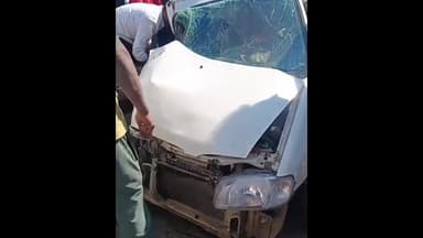 भोकरदन: राजुर गावाजवळ राजुर भोकरदन मुख्य मार्गावर इंडिका कारचा व दुचाकीचा भीषण अपघात, सुदैवाने जीवितहानी नाही