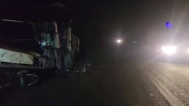 માળીયા હાટીના: ધારાસભ્ય વિમલ ચુડાસમાએ પોલીસ કર્મીને ખખડવ્યા વિડિયો વાયરલઅકસ્માતના કેશમાં નિવેદન ફેરવીને લખવાનો પોલીસ પર આરોપ