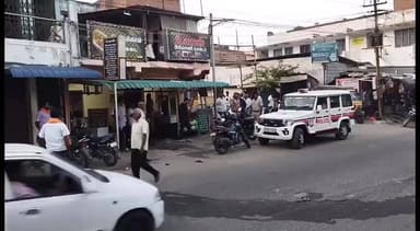 உத்தமபாளையம்: கம்பம் உணவகத்தில் ஏற்பட்ட தகராறில் ஒருவரை கொலை செய்த 2 பேரை கைது செய்து சிறையில் அடைத்த போலீசார்