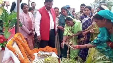 डौण्डीलोहारा: भैंसबोड़ में आयोजित प्रशासन गांव की ओर शिविर में ग्रामीणों को मिली कई योजनाओं के लाभ, ग्रामीणों ने शासन की सराहना की