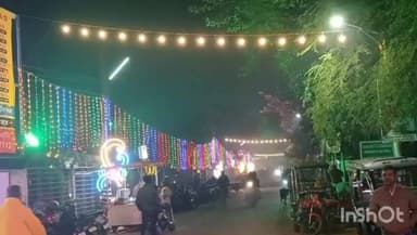 চুঁচুড়া-মগরা: চুঁচুড়া মাঠের ধারে বড়দিন উপলক্ষে লাগানো আলোকসজ্জার উদ্বোধন করলেন বিধায়ক