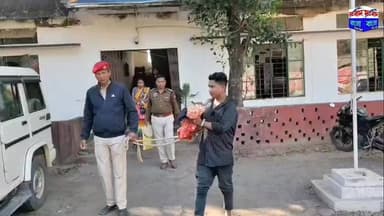 💢মাছিমপুরে অল্টো গাড়ি নিয়ে ছাগল চুরি, জনতার হাতে আটক এক চোর💢