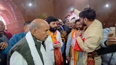 थावे मंदिर पहुँचे सतीश पाण्डेय और विधायक अमरेंद्र पाण्डेय
#thawemandir #satishpandey #amrendrapandey #mukeshpandey #th...