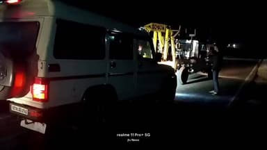 बड़वानी: सिलावद के सेमल्या फाटे में बड़ा हादसा, पुलिस वाहन और राहगीरों की भिड़ंत में 3 घायल