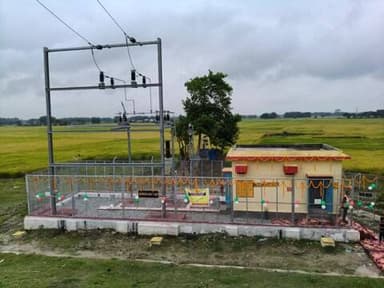 भारतीय रेलवे ने बिहार के अररिया में 132 केवी ट्रांसमिशन लाइन का कमीशनिंग किया है, जिससे कटिहार–जोगबनी और अररिया–ठाकुरगंज रेल खंडों पर इलेक्ट्रिक ट्रेनों का संचालन विश्वसनीय रूप से सुनिश्चित होगा।
#RailInfra4Bihar
@railminindia