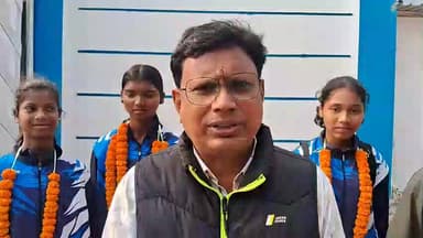 ଟିଟିଲାଗଡ: ଅଣ୍ଡର ୧୭ ଜାତୀୟ ସ୍ତରର ଫୁଟବଲ ପ୍ରତିଯୋଗିତାରେ ଭଲ ପ୍ରଦର୍ଶନ କରିଥିବା ଦୁଇ ଖେଳାଳିଙ୍କ ବିଷୟରେ ବୀରବର ସାହୁ କହିଛନ୍ତି