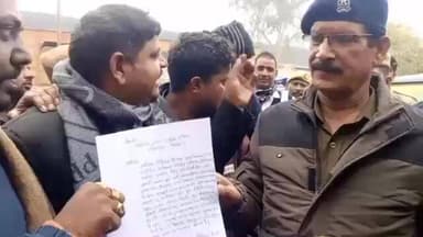 हंडिया: विशेष जाति पर अभद्र टिप्पणी से उत्पन्न तनाव, एसीपी को सौंपा गया ज्ञापन