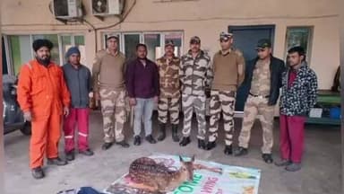 ପାରାଦୀପ ଲକ୍: ପାରାଦ୍ୱୀପ ବନ୍ଦର ମେରାଇନ ନିକଟରେ ଫସି ରହିଥିବା ହରିଣ କୁ ଉଦ୍ଧାର କଲେ ମେରାଇନି ଓ CISF ର ଅଗ୍ନିଶମ ବାହିନୀ