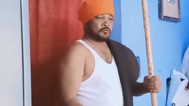 పత్తికొండ: వెల్దుర్తి పట్టణ వైసిపి నేత వెంకటరాముడు రైతు కష్టం పై పాట