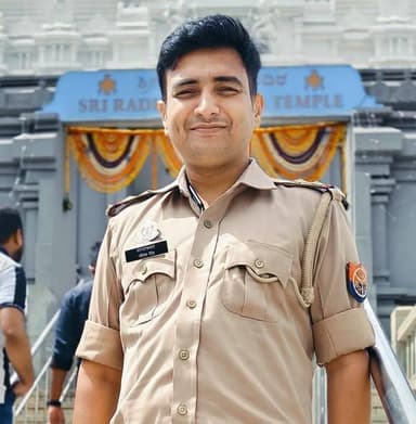 रायबरेली: दरोगा व भाजपा नेता समेत 9 पर मुकदमा दर्ज
युवक की पिटाई व एनकाउंटर का डर दिखाकर रुपये लेने का आरोप
कोर्ट के आ...