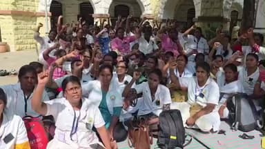 கோவை தெற்கு: அரசு மருத்துவமனையில் காத்திருப்பு போராட்டத்தில் ஈடுப்பட்டு வரும் செவிலியர்கள்