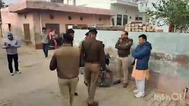 चरखी दादरी: विश्वकर्मा कॉलोनी में चारपाई में आग लगने से व्यक्ति जिंदा जला, पुलिस ने शव कब्जे में लेकर जांच की शुरू