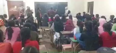 झाझा: +2 बालिका उच्च विद्यालय में छात्राओं के बीच फाइलेरिया जागरूकता कार्यक्रम का आयोजन किया गया