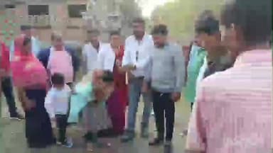 মানিকচক: করিয়া সুলতানপুর গ্রামের বাসিন্দাদের দাবি মত উচ্চ ক্ষমতা সম্পন্ন বাতিস্তম্ভ বসানোর কাজের শিল্যানাস